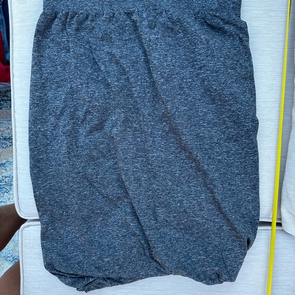Lululemon Athletica 8 Gray Knee-Length Bubble Skirt - Picture 5 of 6